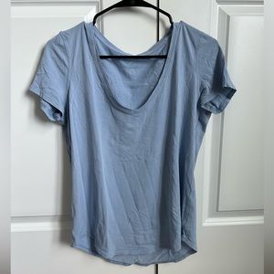 Lululemon t shirt